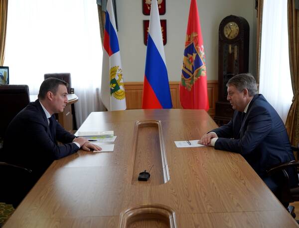 Дмитрий Патрушев провел рабочую встречу с главой Брянщины