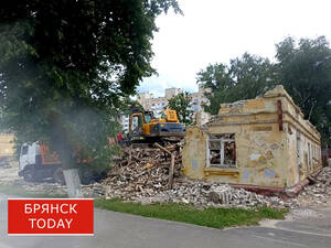 Еще один барак разобрали в Фокинском районе Брянска