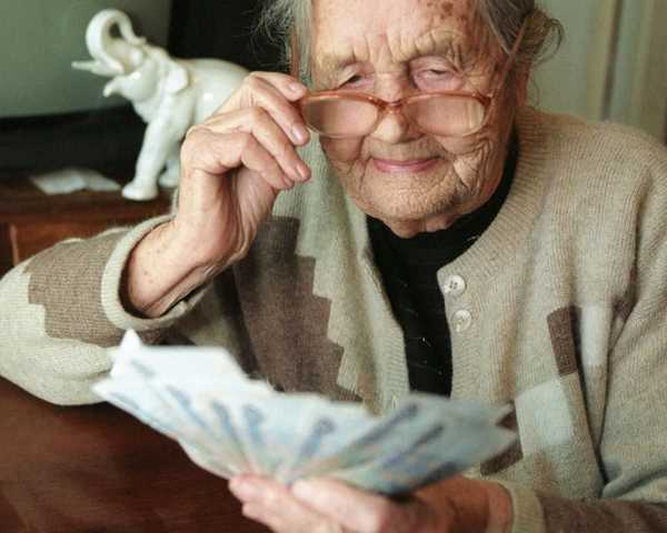На Брянщине средний размер страховой пенсии по старости составил 15397 рублей