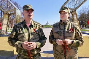 Брянские росгвардейцы присоединились к акции «Георгиевская ленточка»