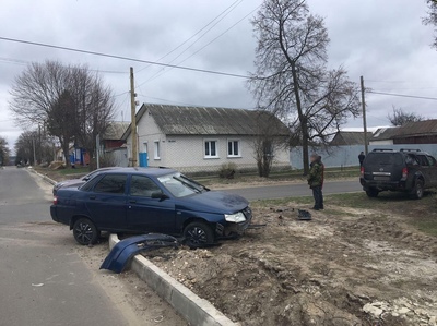 В Севске внедорожник протаранил легковушку: ранен 33-летний водитель