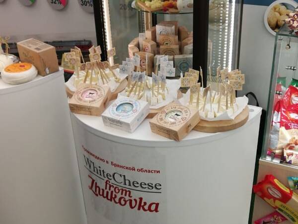 Ассортимент сыров White Cheese from Zhukovka