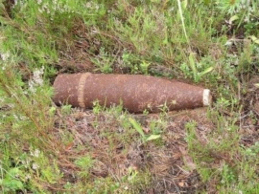 В Навлинском районе на берегу реки нашли реактивный снаряд