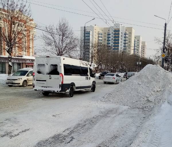 14 автобус брянск. Микроавтобус зимой. Автобус 14 Нальчик. Маршрут 36 Брянск. Брянск автобус зима.