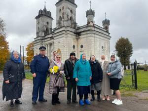 В день Покрова брянские следователи помогли пожилым людям посетить храм