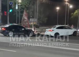 В Брянске на Кургане разбились две иномарки