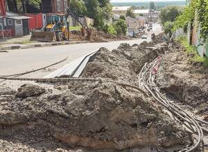 На улице Горького в Брянске начали строить подпорную стену