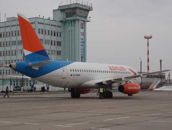 Самолёт из Краснодара приземлится в Брянске с задержкой