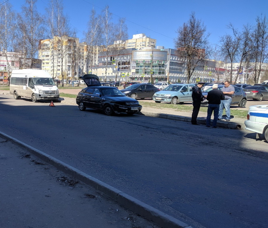 Новости брянск сегодня последние свежие события происшествия. ДТП В Брянске за вчерашний день. ДТП В Брянске сегодня в Советском районе. Авария в Брянске вчера в Советском районе.