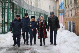 Инна Мухина навестила двух беременных в брянском СИЗО-1