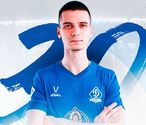 Брянское «Динамо» покинули врач и полузащитник