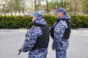 Три уголовника и несовершеннолетняя девушка попались на краже в Жуковке