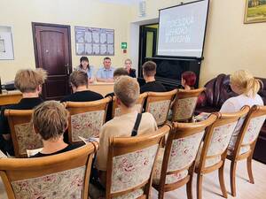 Клинцовским подросткам объяснили, как распознать вербовщиков в интернете