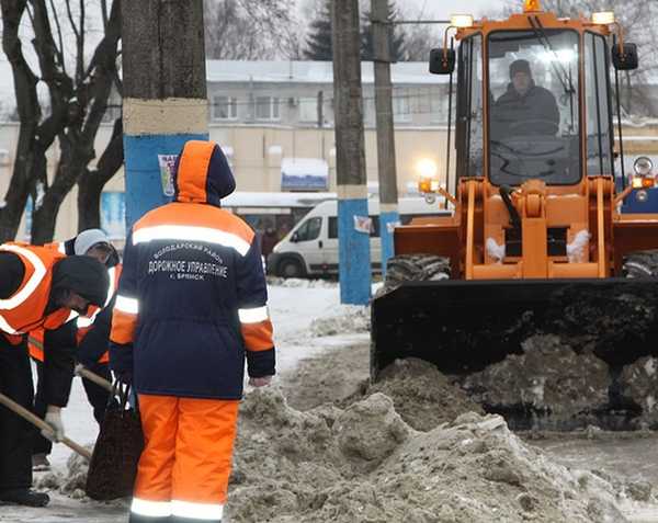 Александр Богомаз оценил работу дорожных служб Брянска в зимний период
