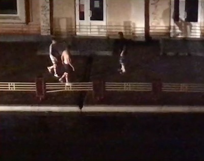 В Брянске сняли на видео жестокое избиение парня возле «Винника»