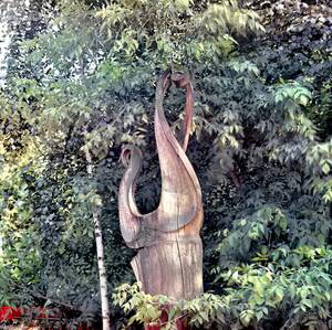 В соцсетях опубликовали редкое фото утраченной скульптуры Брянска