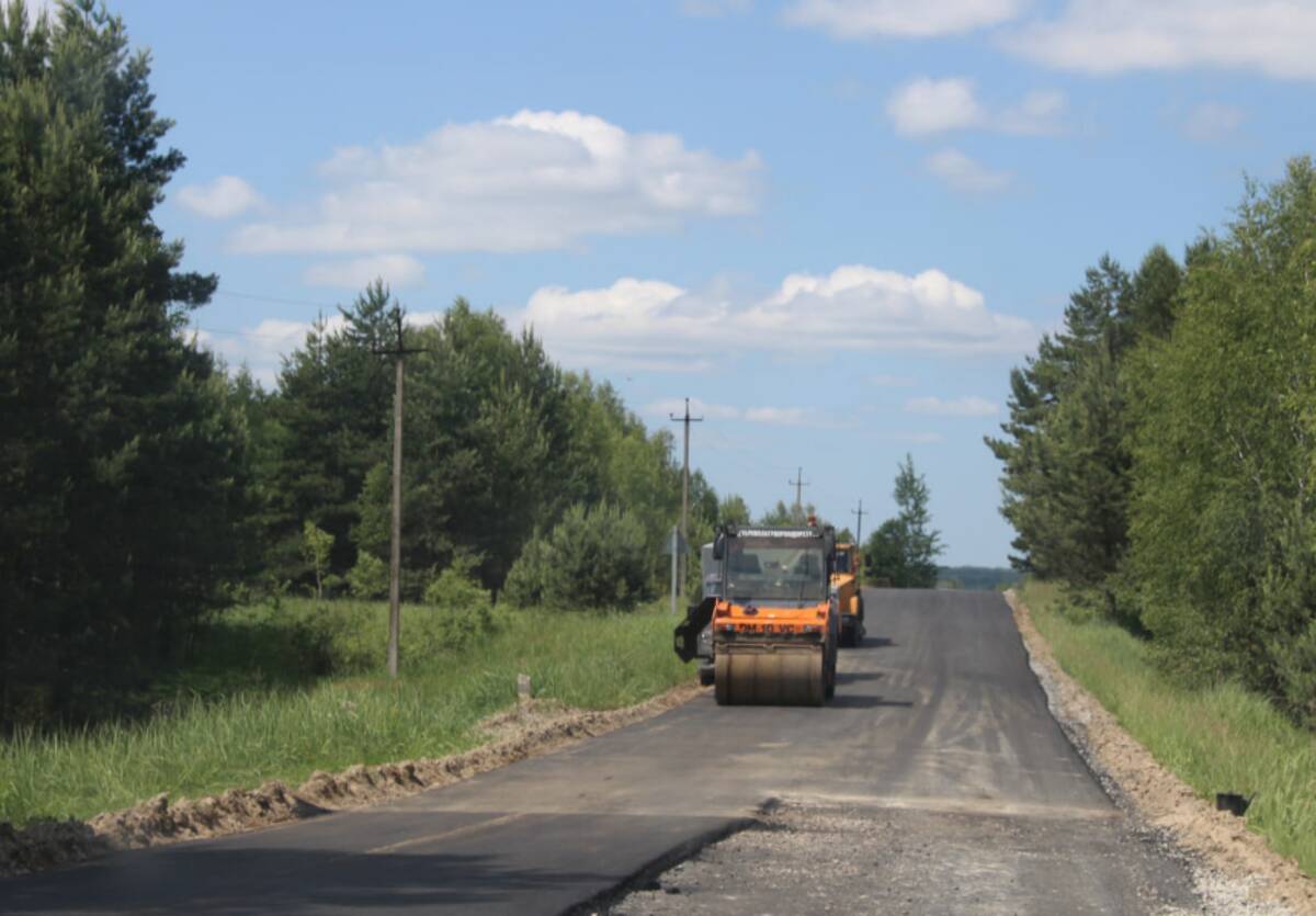 В Жуковском округе асфальтируют дорогу до Олсуфьево