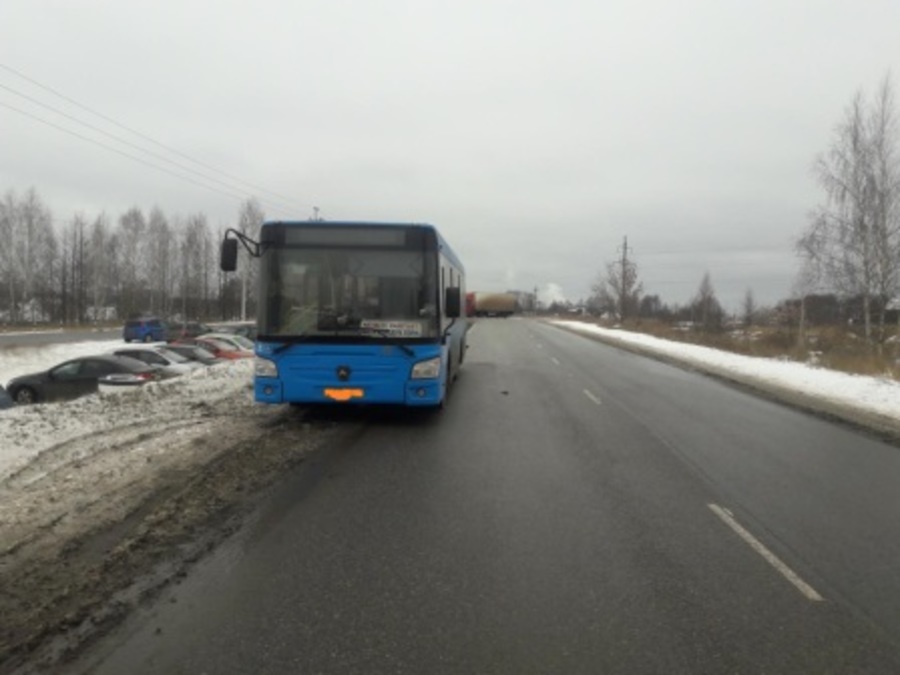 В Брянске водитель автобуса №16 «уронил» пенсионерку