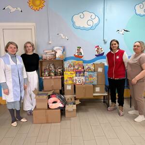 Волонтёры «Мираторга» привезли подарки в Клинцовский Дом ребёнка