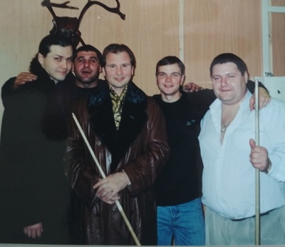 В Брянске певцу Малинину показали его фотографию в бане 17 лет назад