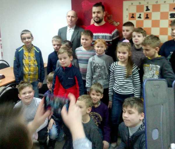 Претендент на шахматную корону Ян Непомнящий приехал в Брянск