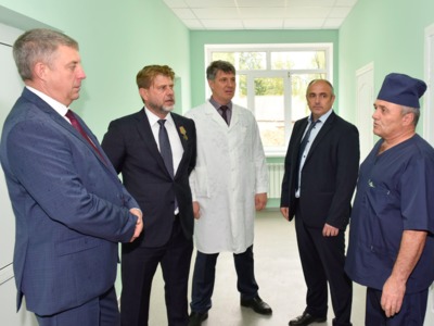 Брянский губернатор посетил Суражскую районную больницу