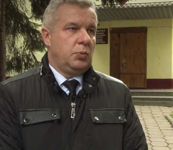 В Брянске чиновник Юрий Пацинский испугался камеры