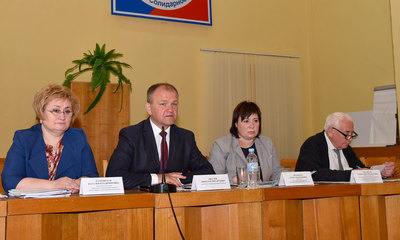 В Брянске состоялась трехсторонняя комиссия по регулированию социально-трудовых отношений