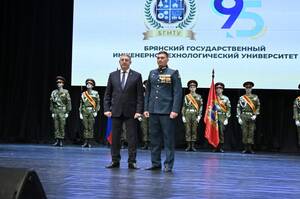 Богомаз выразил благодарность родному вузу за вклад в науку и оборону