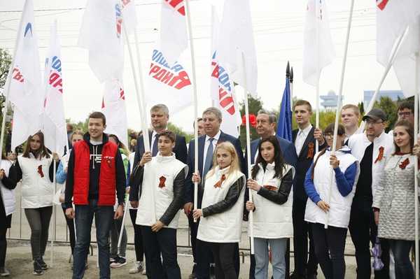 Лидер молодогвардейцев поздравил губернатора Брянщины с назначением руководителем реготделения «Единой России»