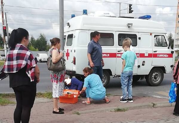 В Брянске на Станке Димитрова водительница сбила женщину на переходе