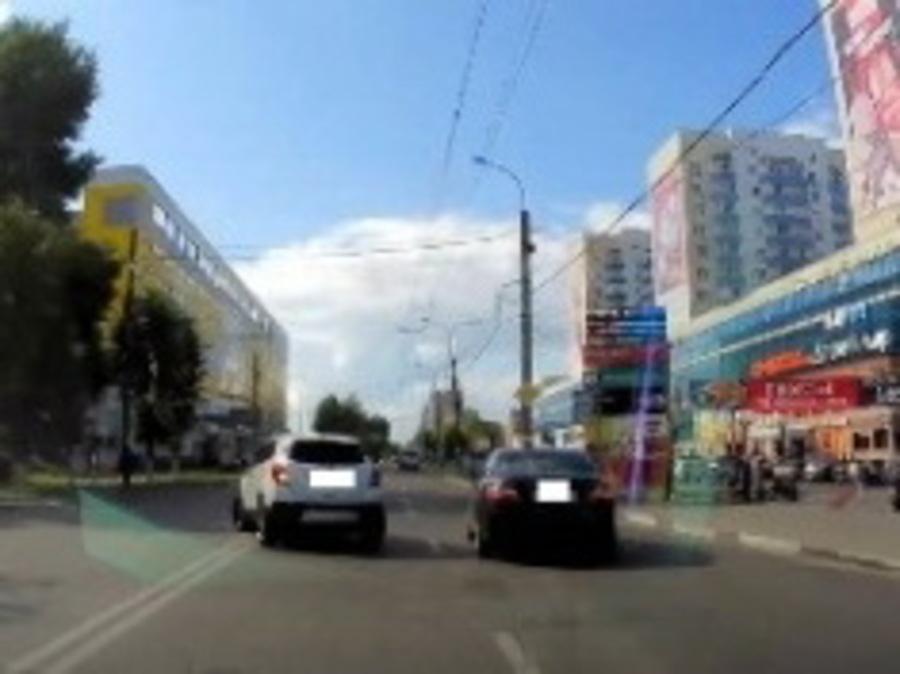 В Брянске двух водителей-нарушителей наказали по видео в интернете