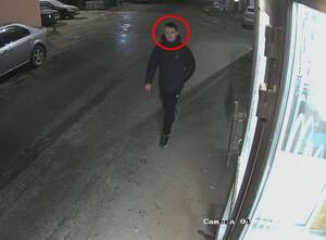 В Брянске полиция объявила в розыск неизвестного подозреваемого