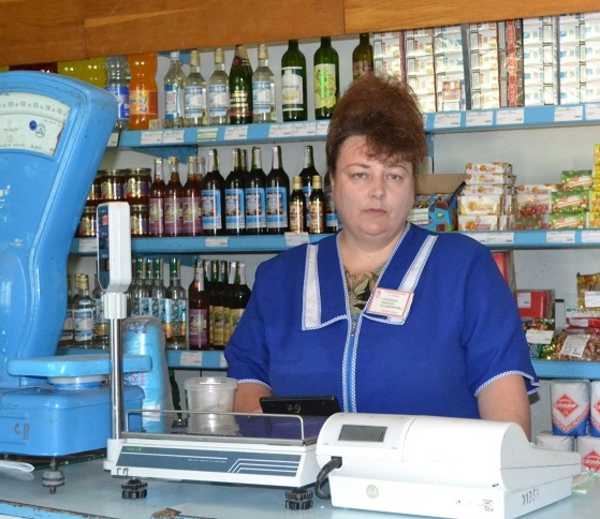 В Брянске продавцы получают в среднем 22750 рублей