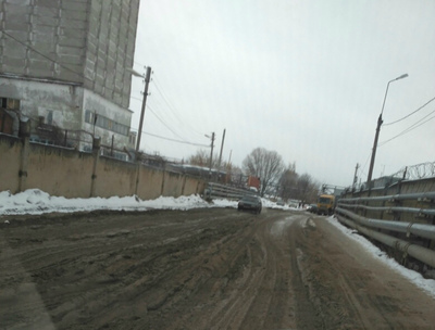 В Брянске на адской дороге к МРЭО тонут автомобили
