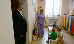 Александр Богомаз поздравил воспитателей и отметил развитие детсадов
