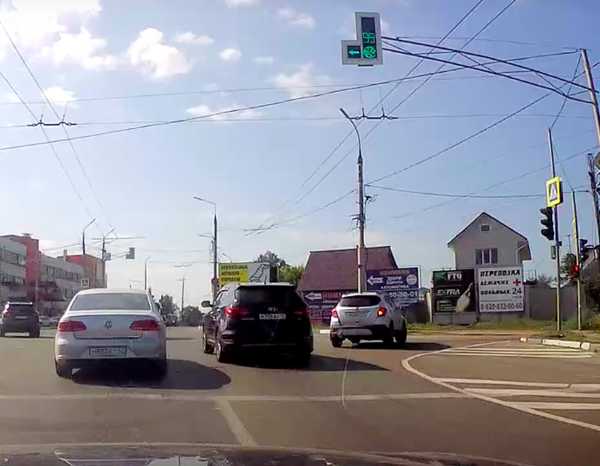 В Брянске по видео в сети наказали автохама «Hyundai»