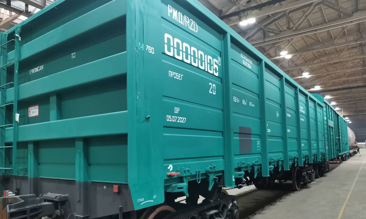 Завод в Новозыбкове отправил треть работников в вынужденный простой