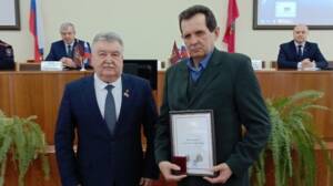 Отец участника спецоперации из Унечи получил Почётную грамоту облдумы