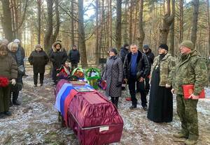 В Навлинском районе простились с погибшим в зоне СВО Павлом Андрюшиным