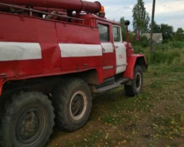 В Трубчевском районе пожарные больше часа тушили горящий дом