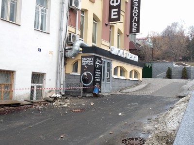 В Брянске заметили бомбардировку возле кальянной и кафе «Раздолье»