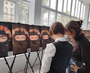Брянцев пригласили на выставку «Посмотри в глаза Героя»