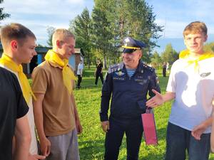 Ветеран СВО встретился с брянской молодежью в рамках акции «Служу Отечеству»