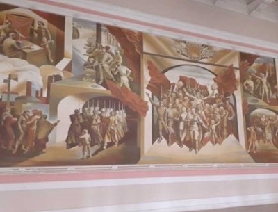 В Брянском театре драмы со скандалом снова открыли монументальную роспись «Победа»