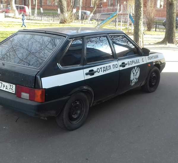 В Брянске сфотографировали автомобиль «борца с понтами»