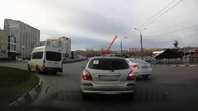 В Брянске по видео в соцсети наказали водителя «Ниссана»