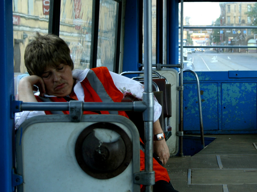 В Брянске кондукторов автобусов зовут на зарплату в 20 тыс. рублей