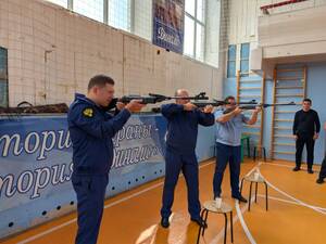 В Брянске прошли соревнования по стрельбе среди прокуроров