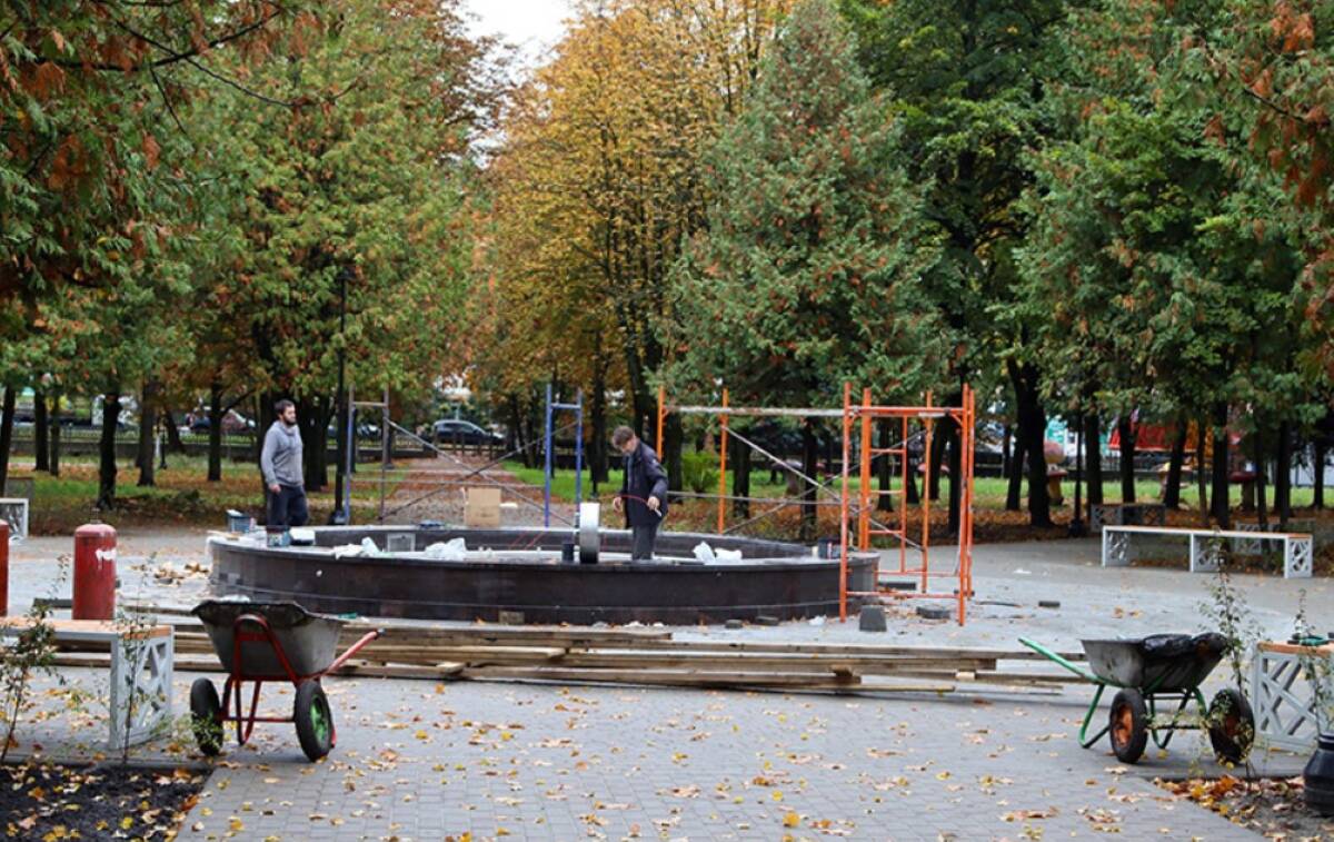 В Володарском районе Брянска подошел к концу капитальный ремонт парка «Юность»